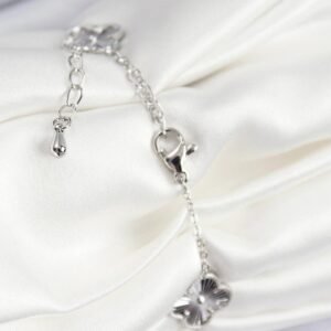 VIP Pirinç Yonca Model Gümüş Renk Kadın Bileklik - Görsel 2